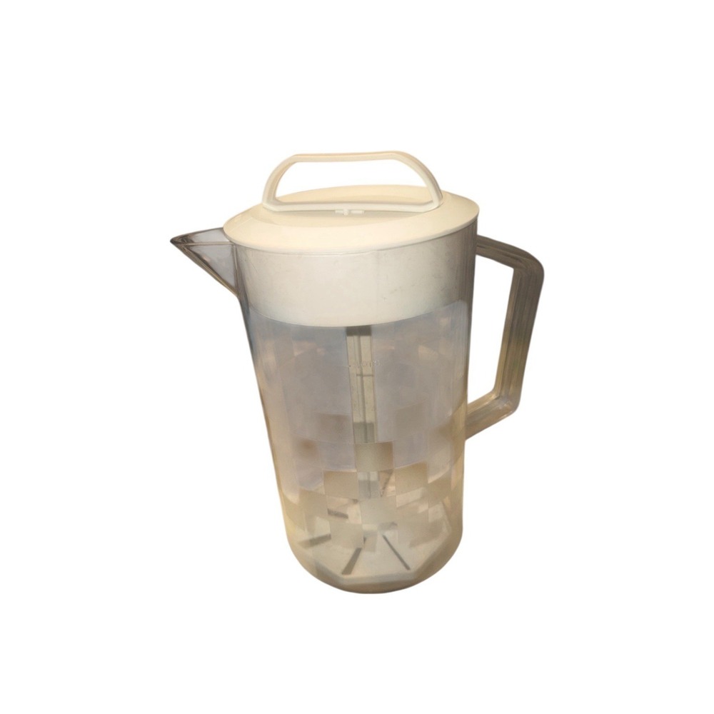 Pampered Chef Quick-Stir Pitcher 2 Quart Checkerboard Pattern White Lid